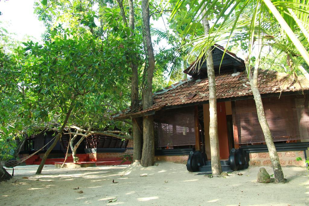 Arakkal Heritage Mararikulam Exteriör bild