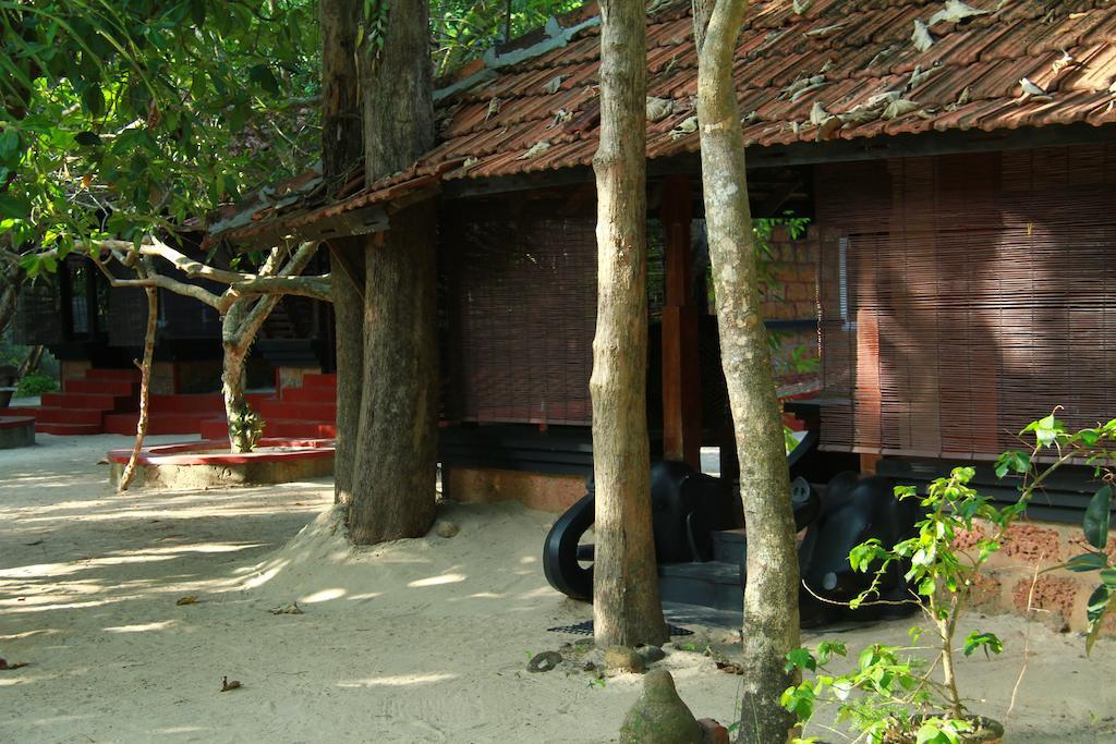 Arakkal Heritage Mararikulam Exteriör bild
