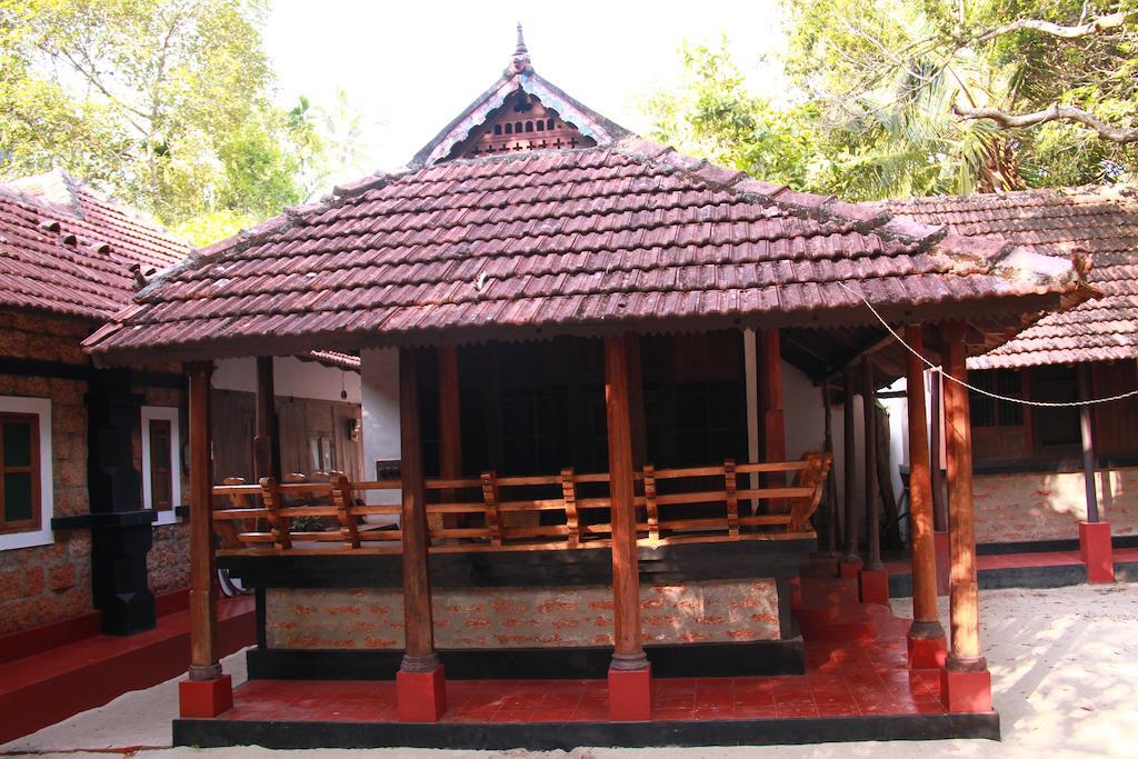Arakkal Heritage Mararikulam Exteriör bild