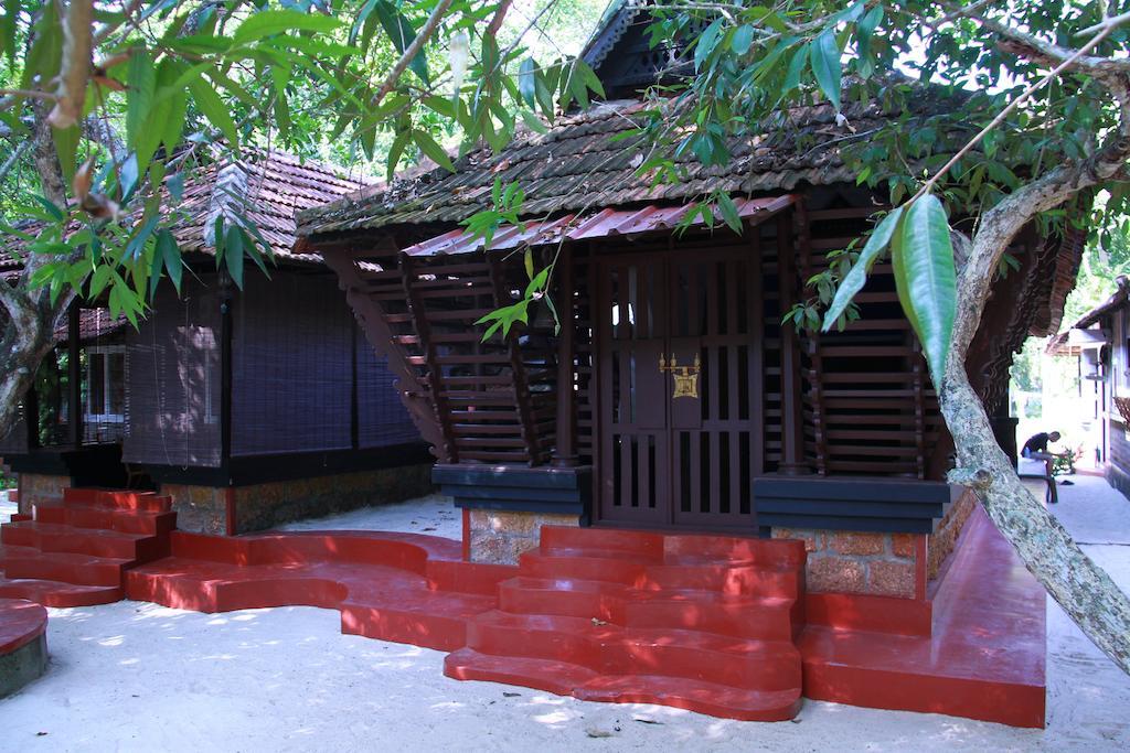 Arakkal Heritage Mararikulam Exteriör bild