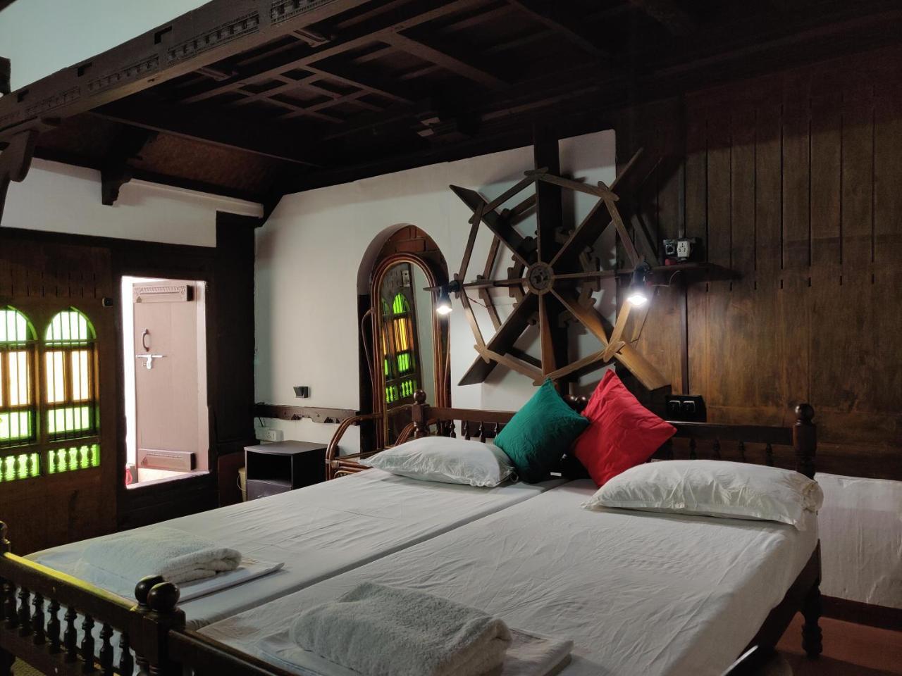 Arakkal Heritage Mararikulam Exteriör bild
